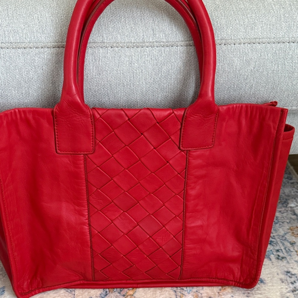 Vince Camuto Leori Leather Tote - Picture 2 of 8